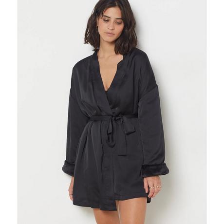 Etam Robe de chambre en satin avec poignets en fausse fourrure  