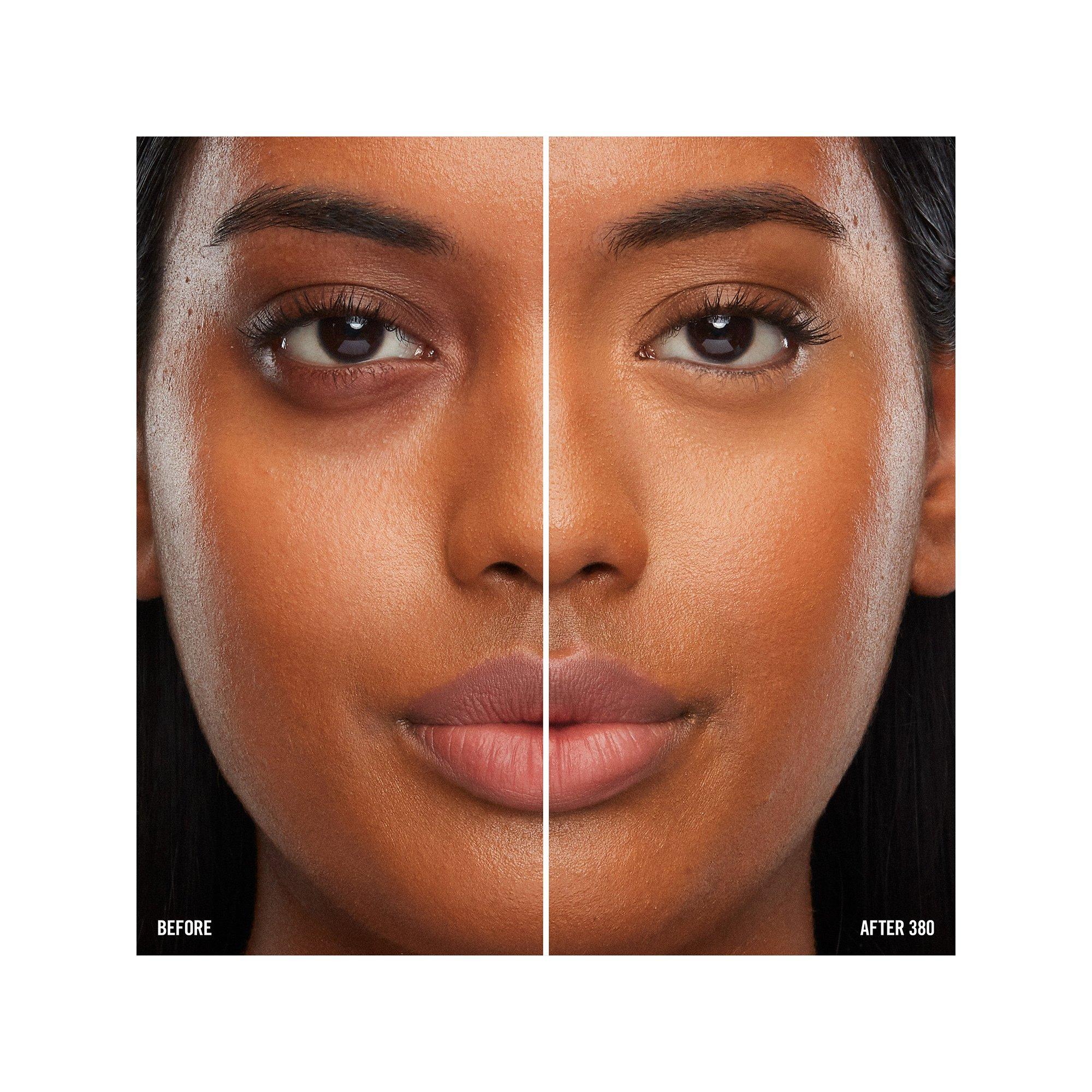 MAKEUP BY MARIO  Illuminant Surrealskin™ Concealer - Anticernes illuminant 