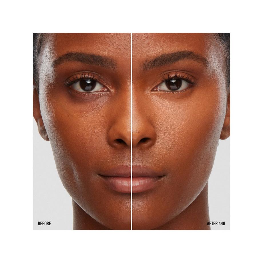 MAKEUP BY MARIO  Anticernes Illuminant Surrealskin™ - Aufhellender Concealer 