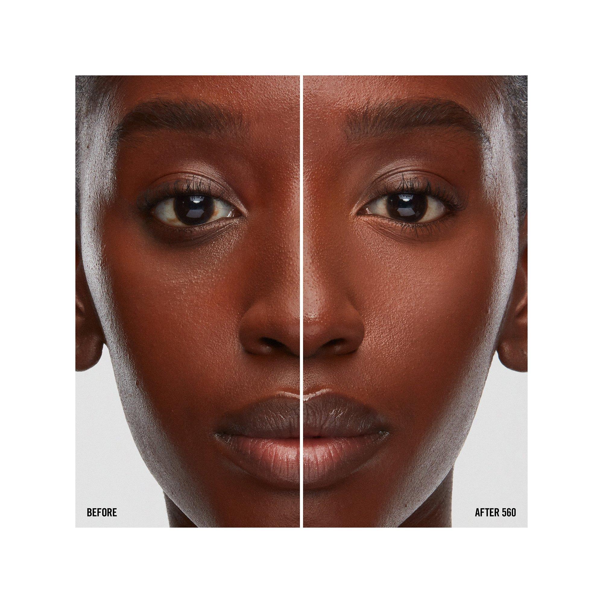 MAKEUP BY MARIO  Illuminant Surrealskin™ Concealer - Anticernes illuminant 