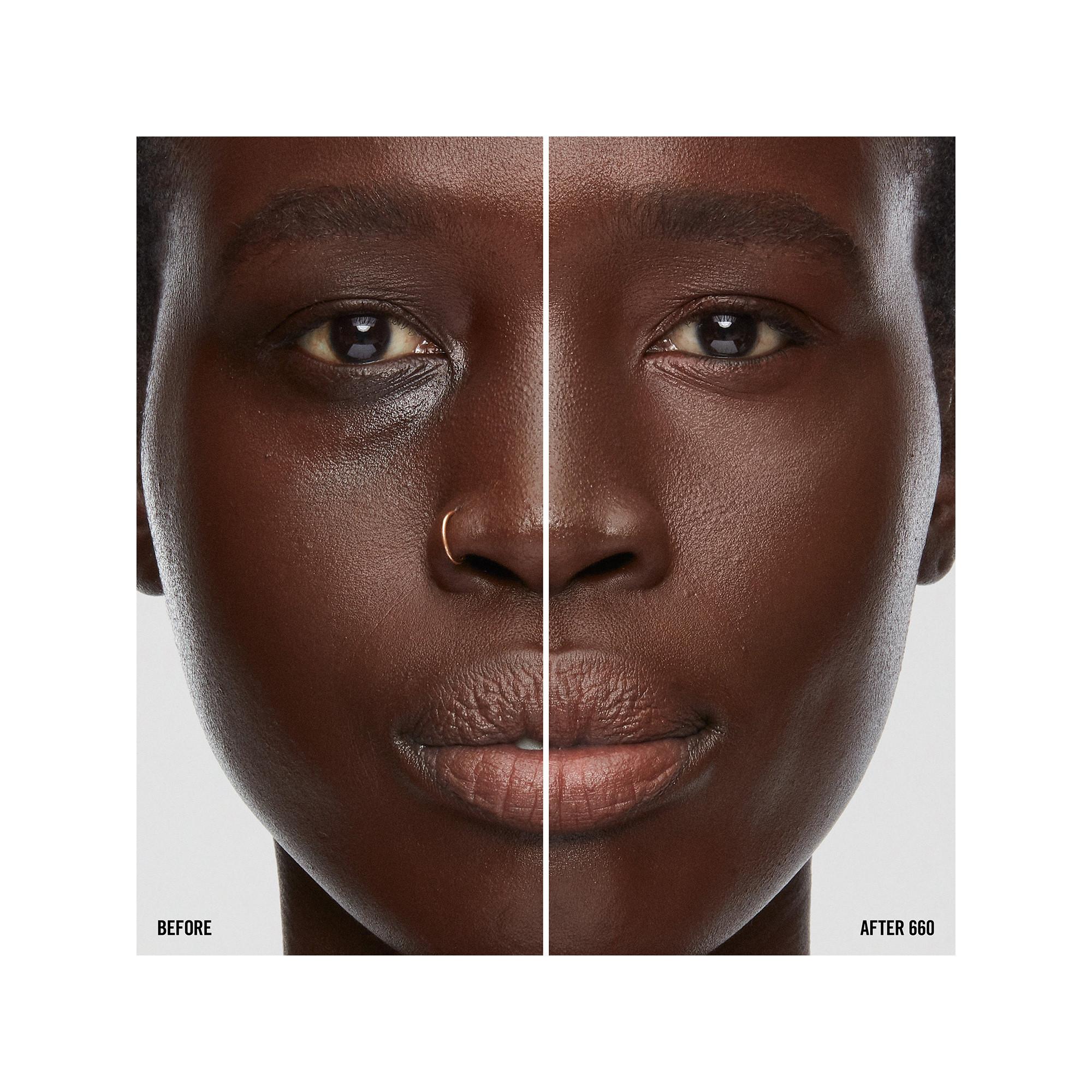 MAKEUP BY MARIO  Illuminant Surrealskin™ Concealer - Anticernes illuminant 