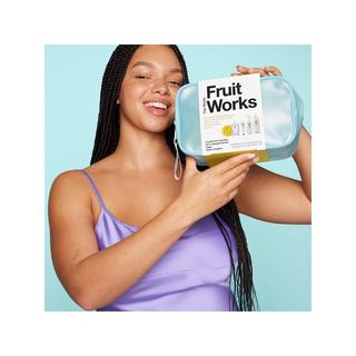 Fruit Works  Kit de soins pour tout le corps avec trousse de toilette 