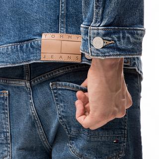 TOMMY JEANS RYAN RGLR TRCKT JKT CH8132 EXT Veste en jeans avec boutons 