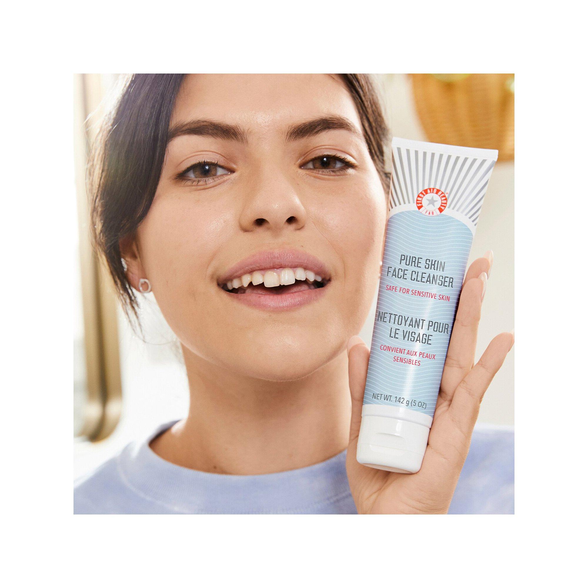 FIRST AID BEAUTY  Pure Skin Face Cleanser - 2-in-1-Gesichtsreiniger 