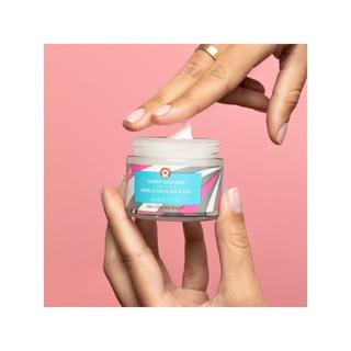 FIRST AID BEAUTY  Hello FAB Coconut Water Cream - Crème hydratante à l'eau de coco 