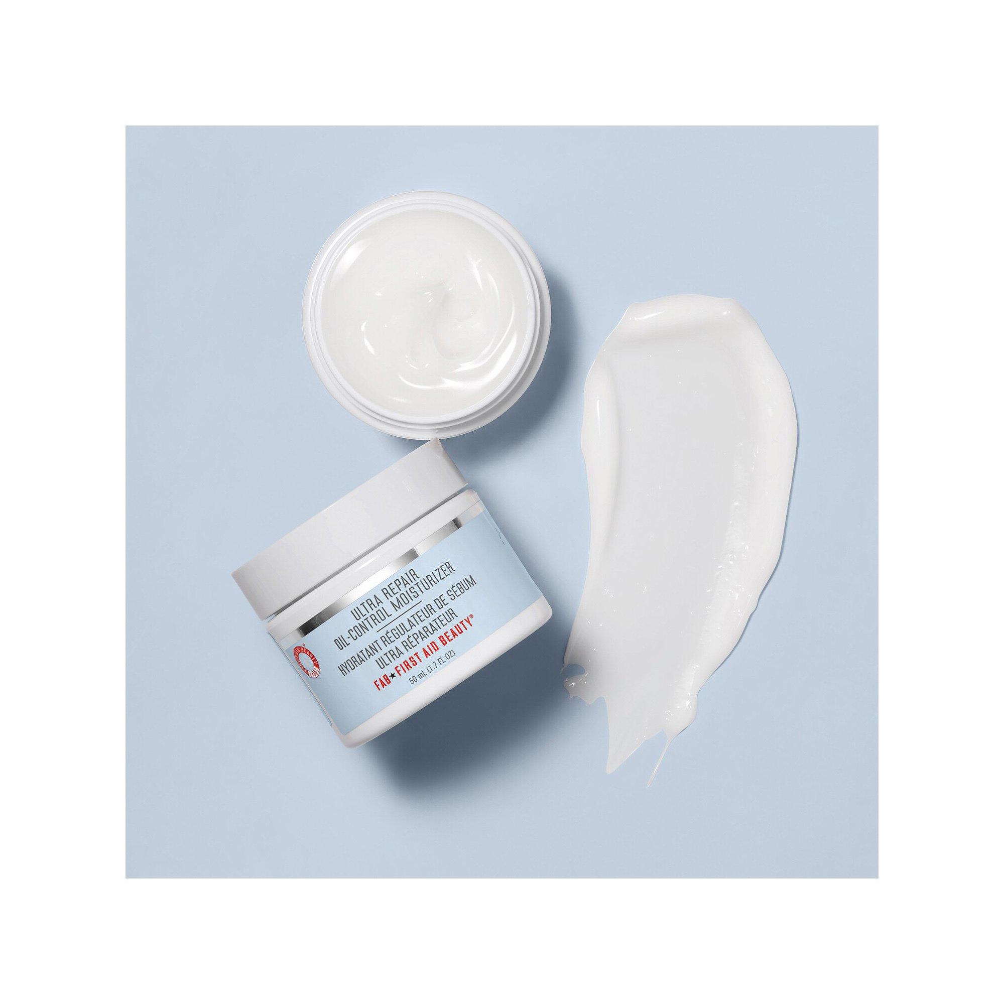 FIRST AID BEAUTY  Ultra Repair Oil-Control Moisturizer – Feuchtigkeitscreme gegen Glanz 