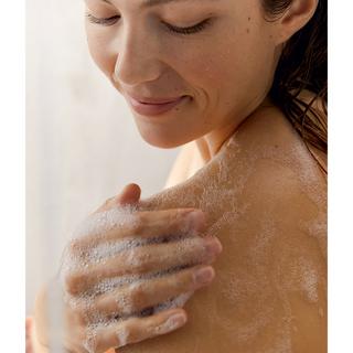 NIVEA  Gel doccia al frutto della passione e olio di monoi 