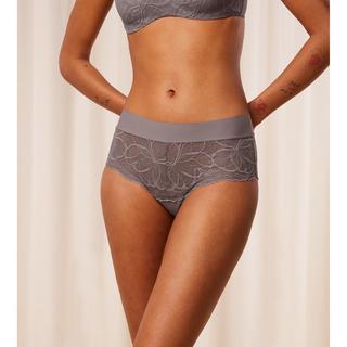 Triumph Body Make-Up Illusion Lace Shorty 