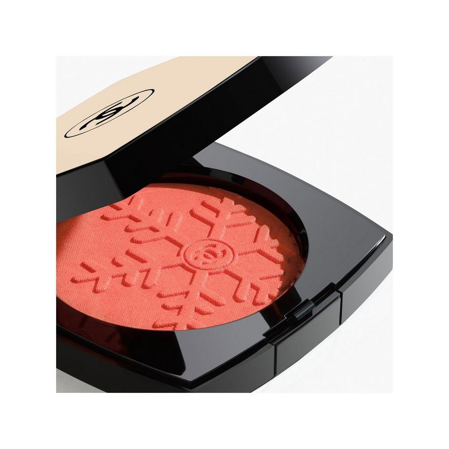 CHANEL LES BEIGES BLUSH BELLE MINE D'HIVER. FARD EFFETTO RADIOSO PER L’INVERNO. CREAZIONE ESCLUSIVA. 