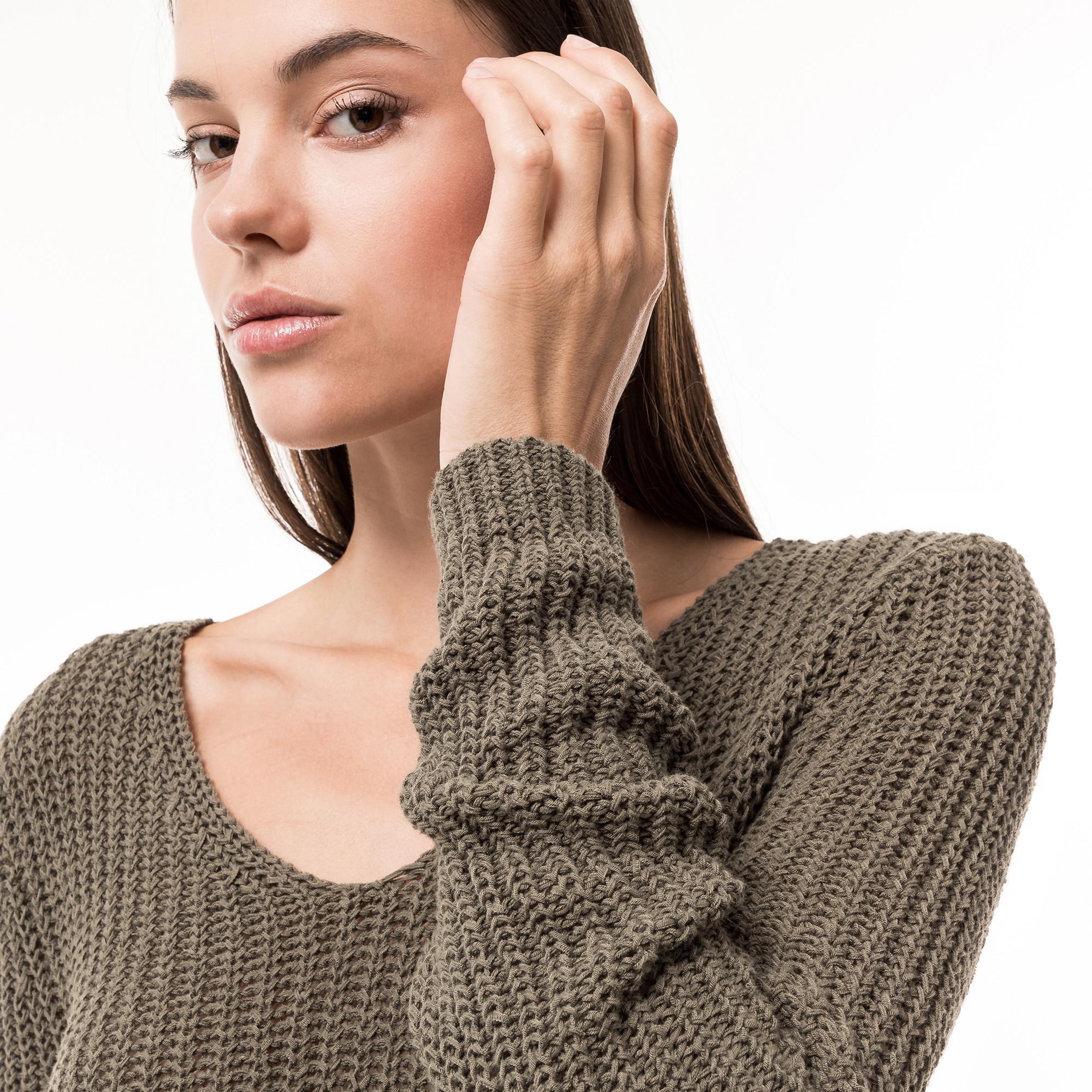 Manor Woman  Pullover, V-Neck 