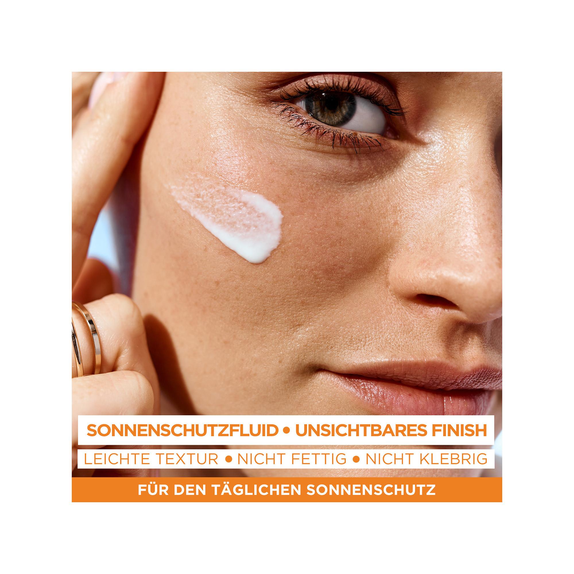 GARNIER  Super UV Sonnenschutzfluid Anti-Dark-Spots mit Vitamin C LSF 50+ 