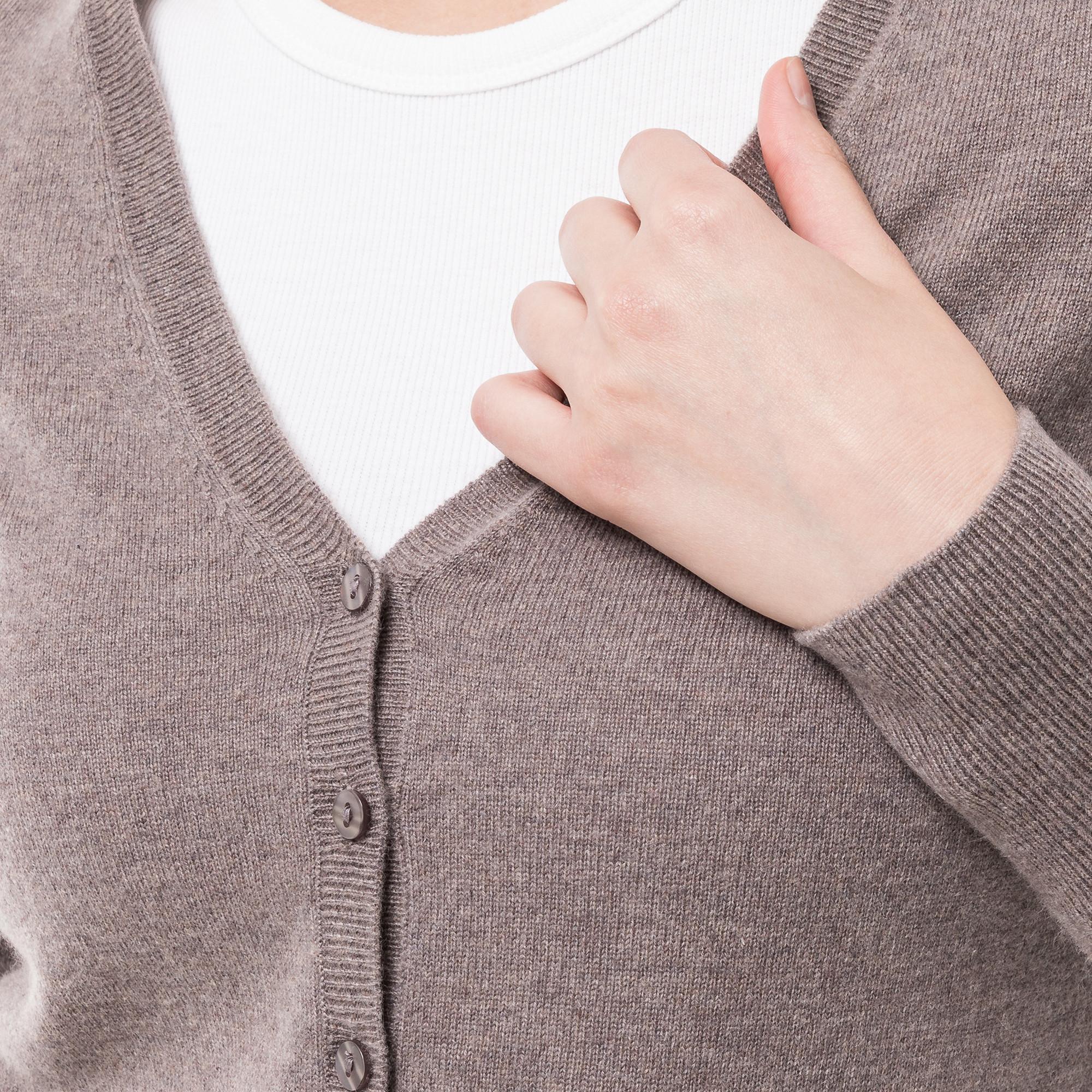 Manor Woman Bio-Cashmere V-Neck Cardigan  