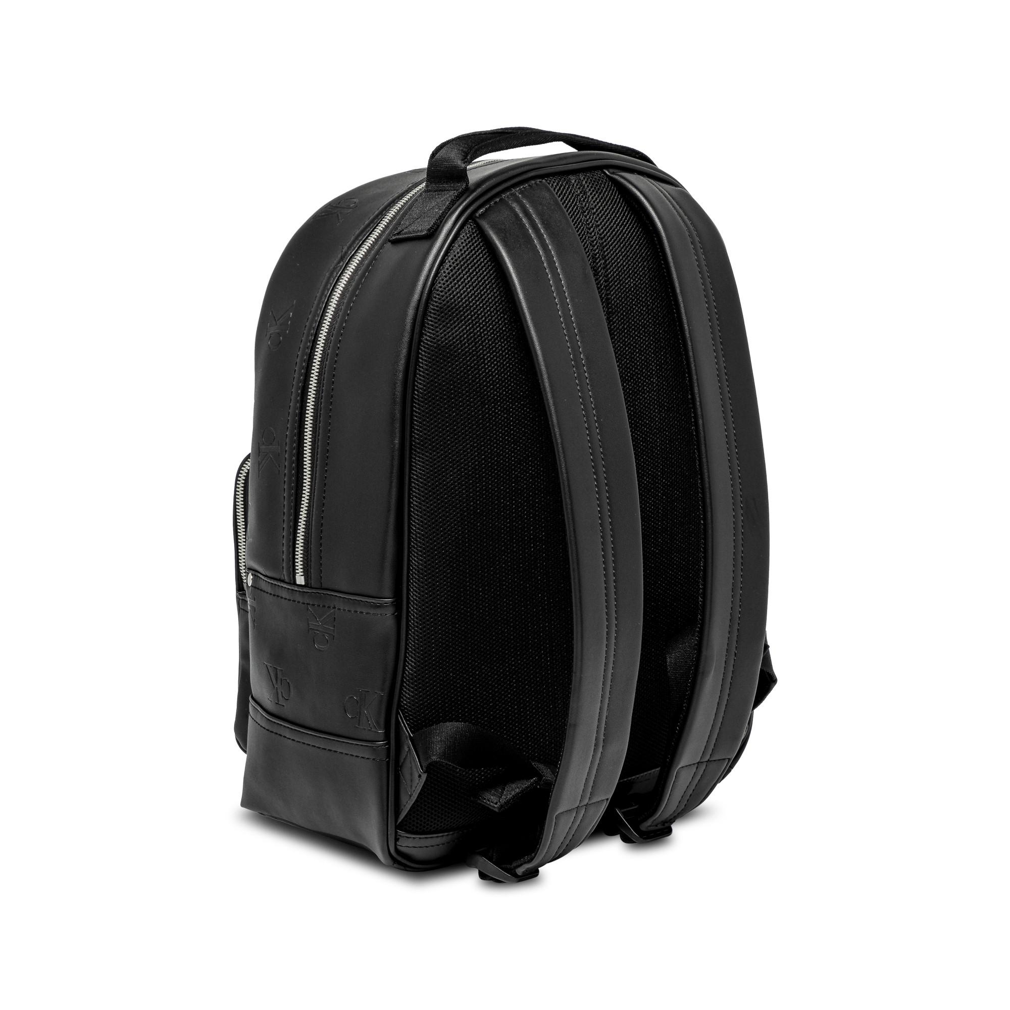 Calvin Klein AOP CENTER ZIP CAMPUS BPPU Rucksack 