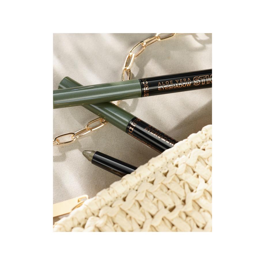 CATRICE Aloe Vera Eyeshadow Stick 