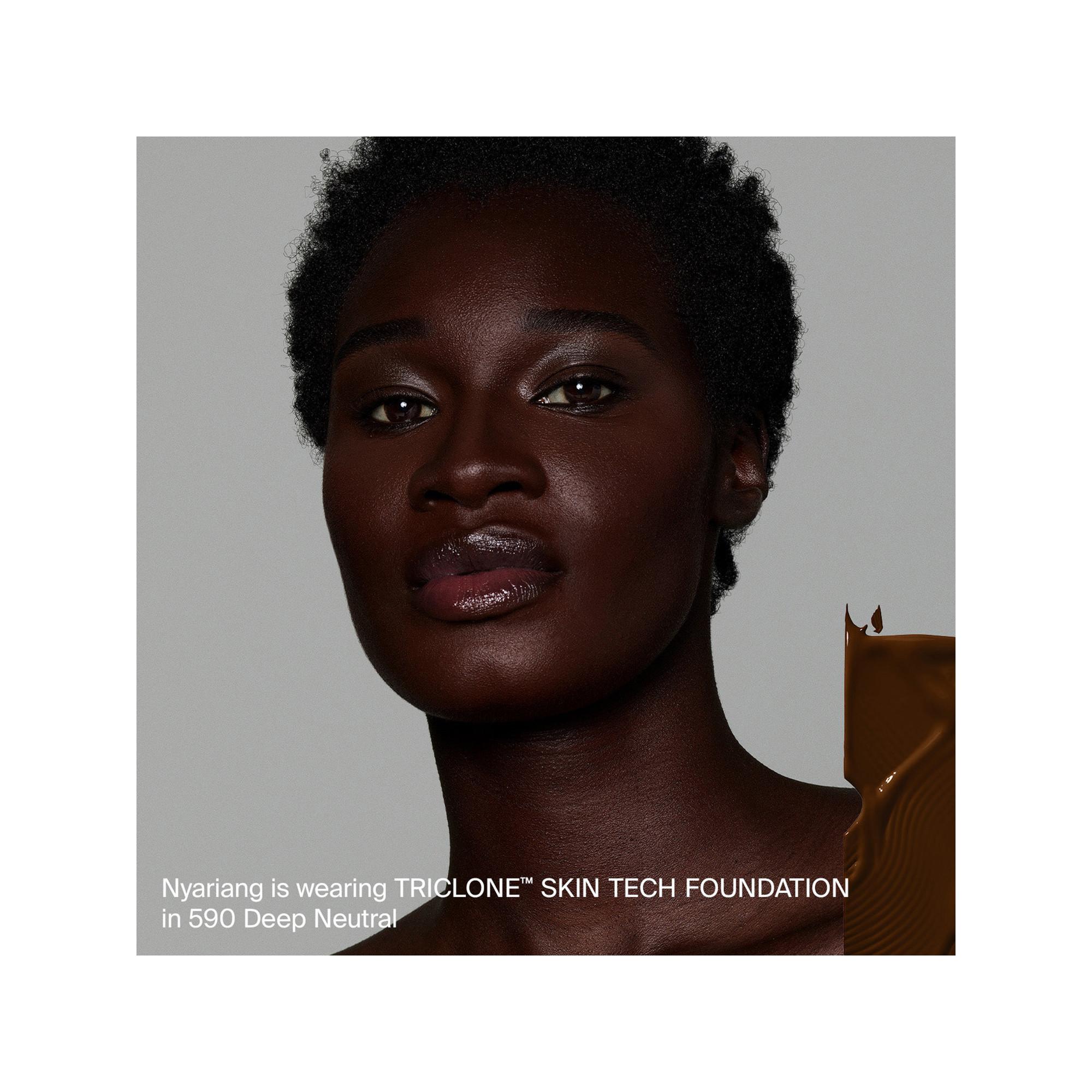 Haus Labs Triclone Skin Tech Foundation - Fondotinta con arnica fermentata 