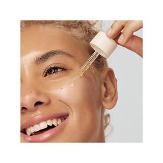 innisfree  Serum für mehr Leuchtkraft mit Grünteeenzym und Vitamin C - Anti-Flecken-Serum 