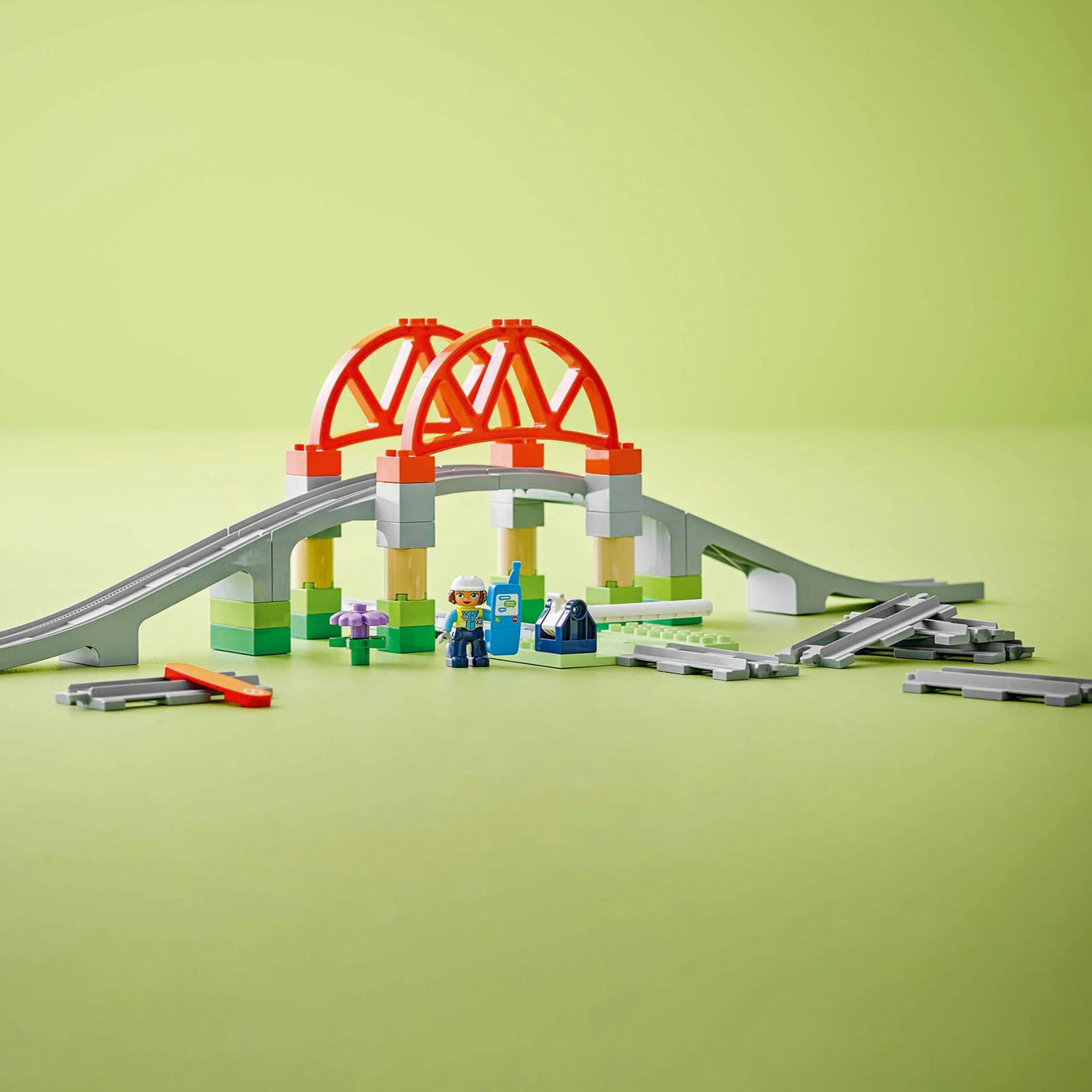 LEGO®  10426 Eisenbahnbrücke und Schienen – Erweiterungsset 