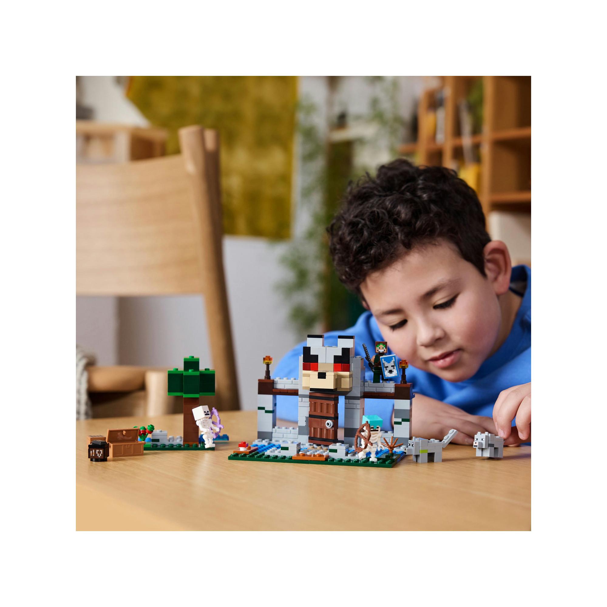 LEGO®  21261 Il castello del Lupo 