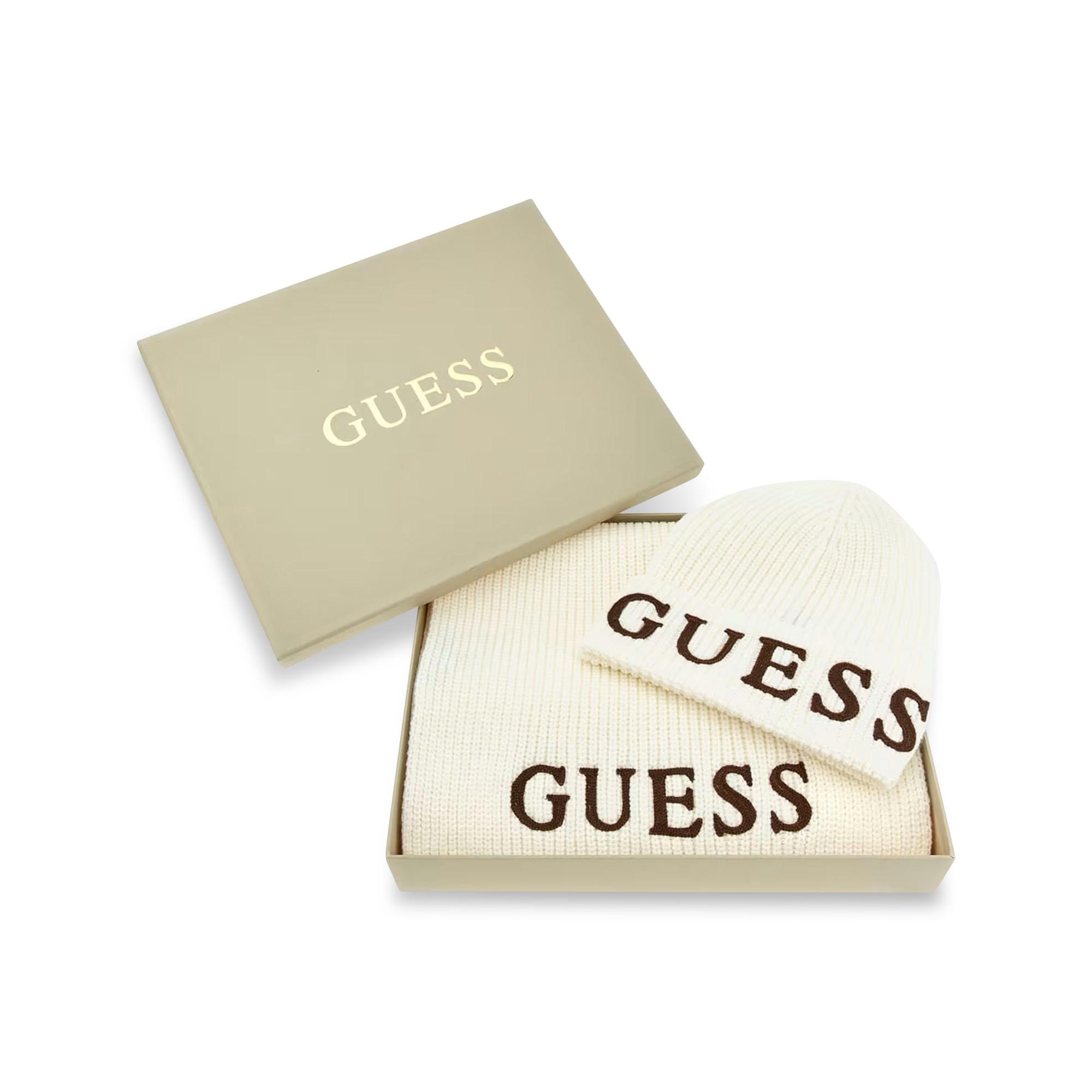 GUESS  Coffre cadeau, écharpe et bonnet 