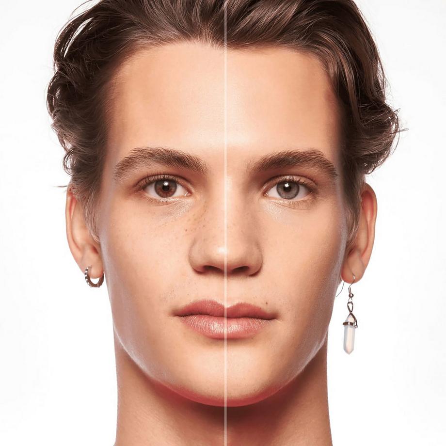 essence Skin Tint Hydrating Natural Finish 