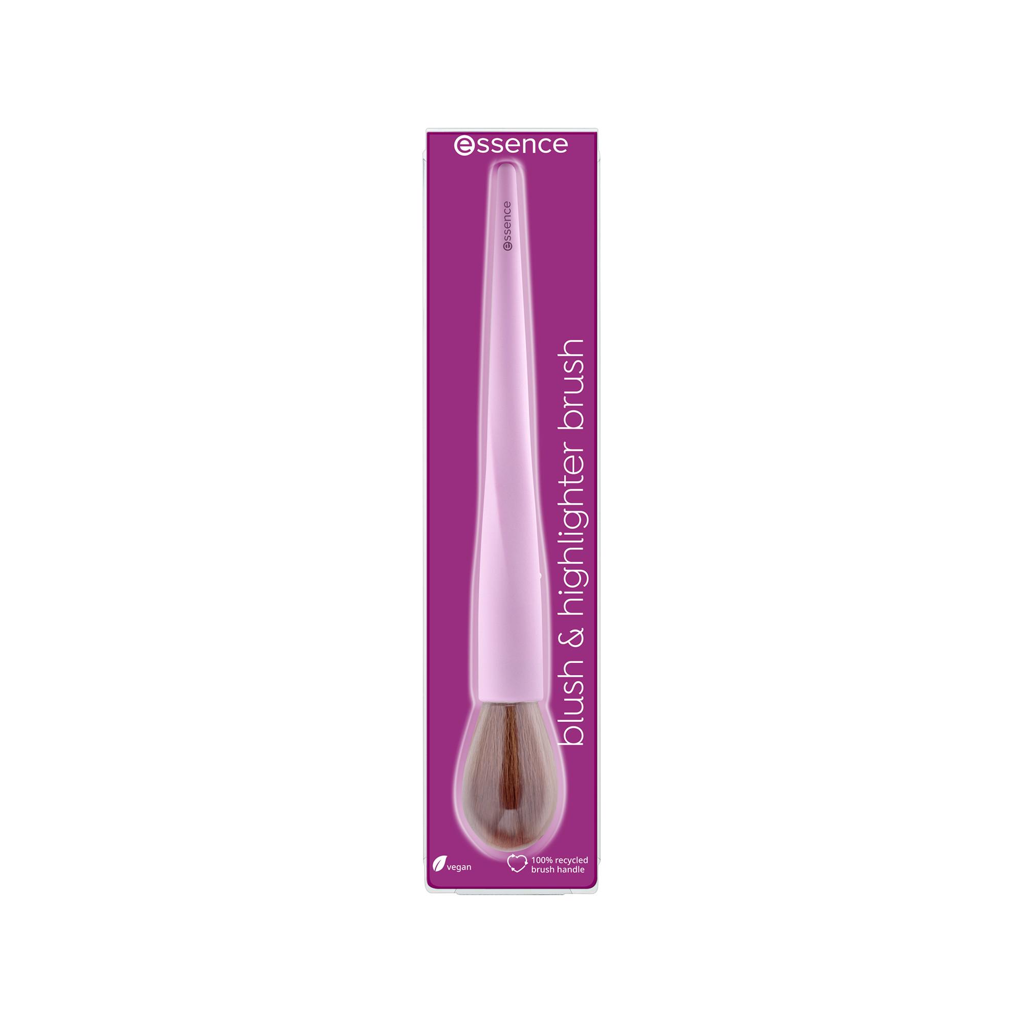 essence 01 It's glow time Blush & Highlighter Brush 