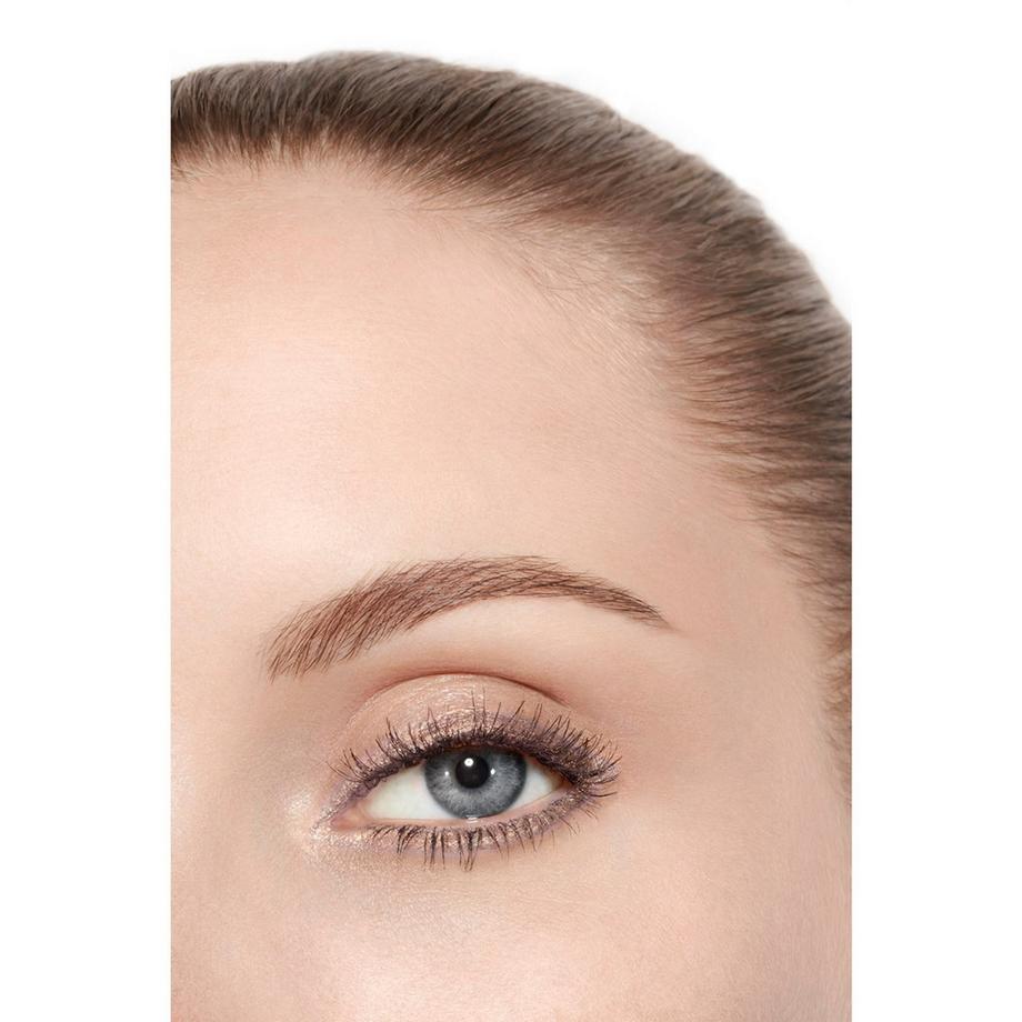 CHANEL OMBRE ESSENTIELLE VIELSEITIGER UND LANGANHALTENDER LIDSCHATTEN 