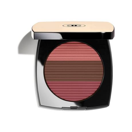 CHANEL LES BEIGES POUDRE BELLE MINE ENSOLEILLÉE HARMONIE DE TROIS POUDRES BELLE MINE, POUDRE BRONZANTE, BLUSH ET ENLUMINEUR. VISAGE, COU ET DÉCOLLETÉ. MAXI FORMAT 