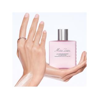 Miss Dior Lait Corps Réconfortant Corps et bain MISS DIOR Lait Corps Réconfortant à la Cire de