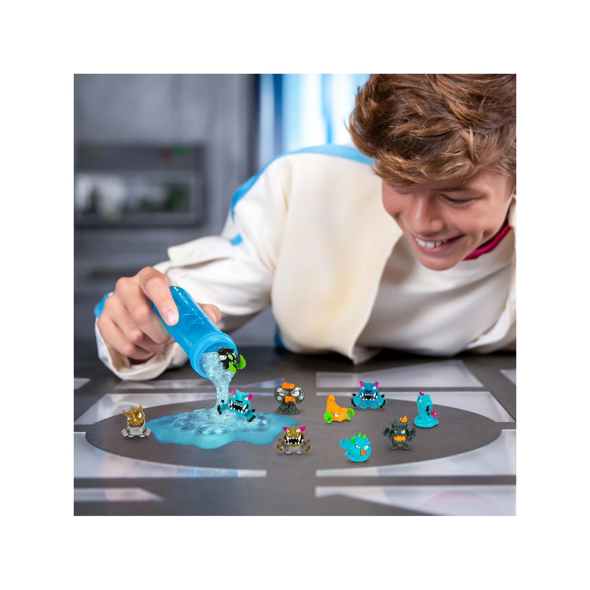 Moose Toys  Mr Beast-Lab Micro Figur Mega, Zufallsauswahl 