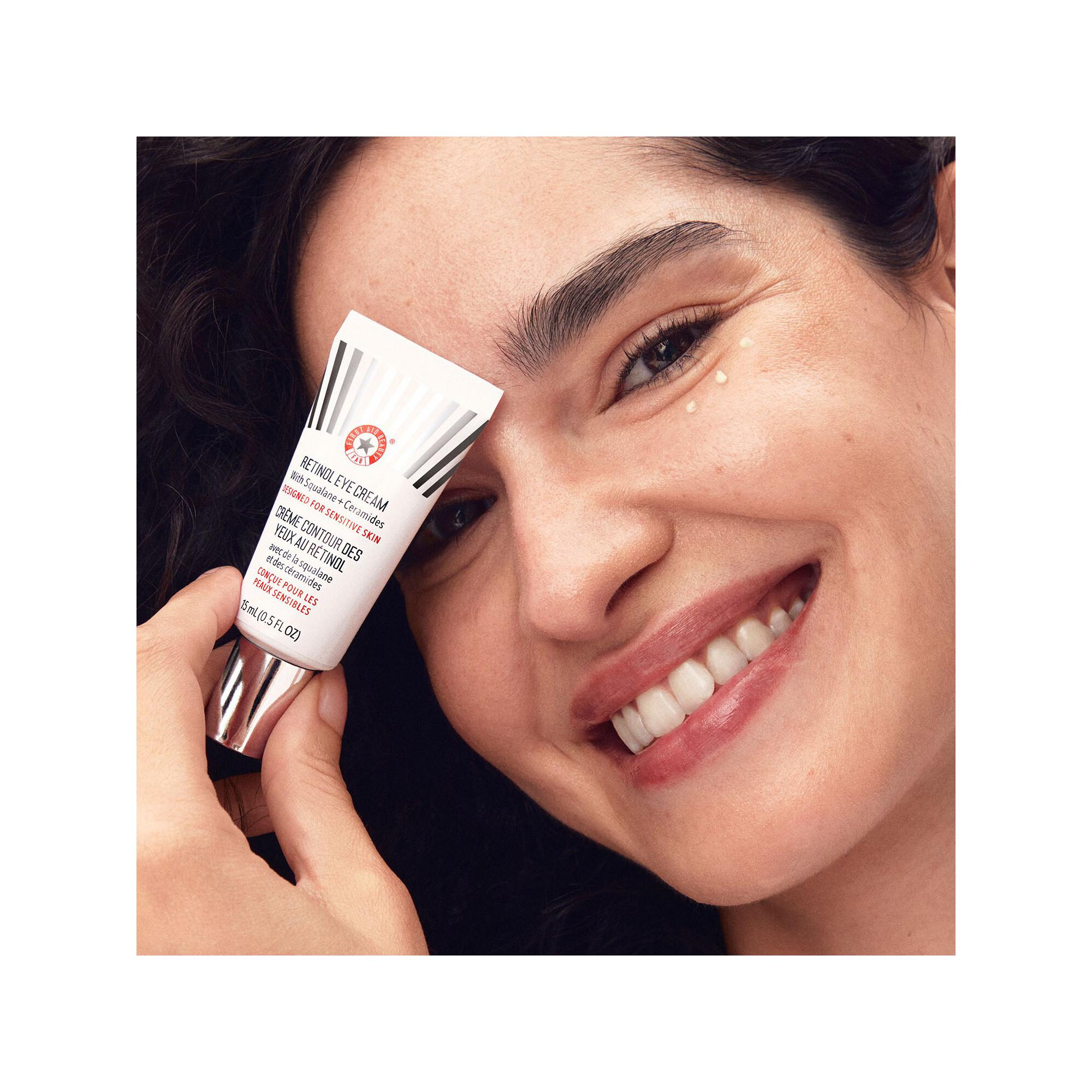 FIRST AID BEAUTY  Retinol Eye Cream - Augenkonturencreme mit Retinol + Squalan + Ceramiden 