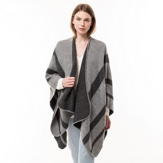 Manor Woman  Poncho 