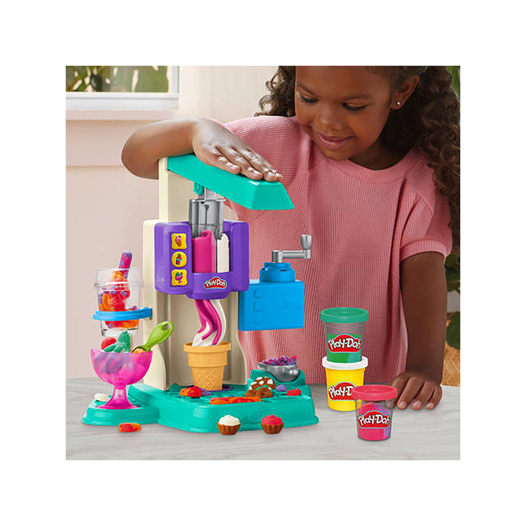Play-Doh  Gelatiera Rainbow 