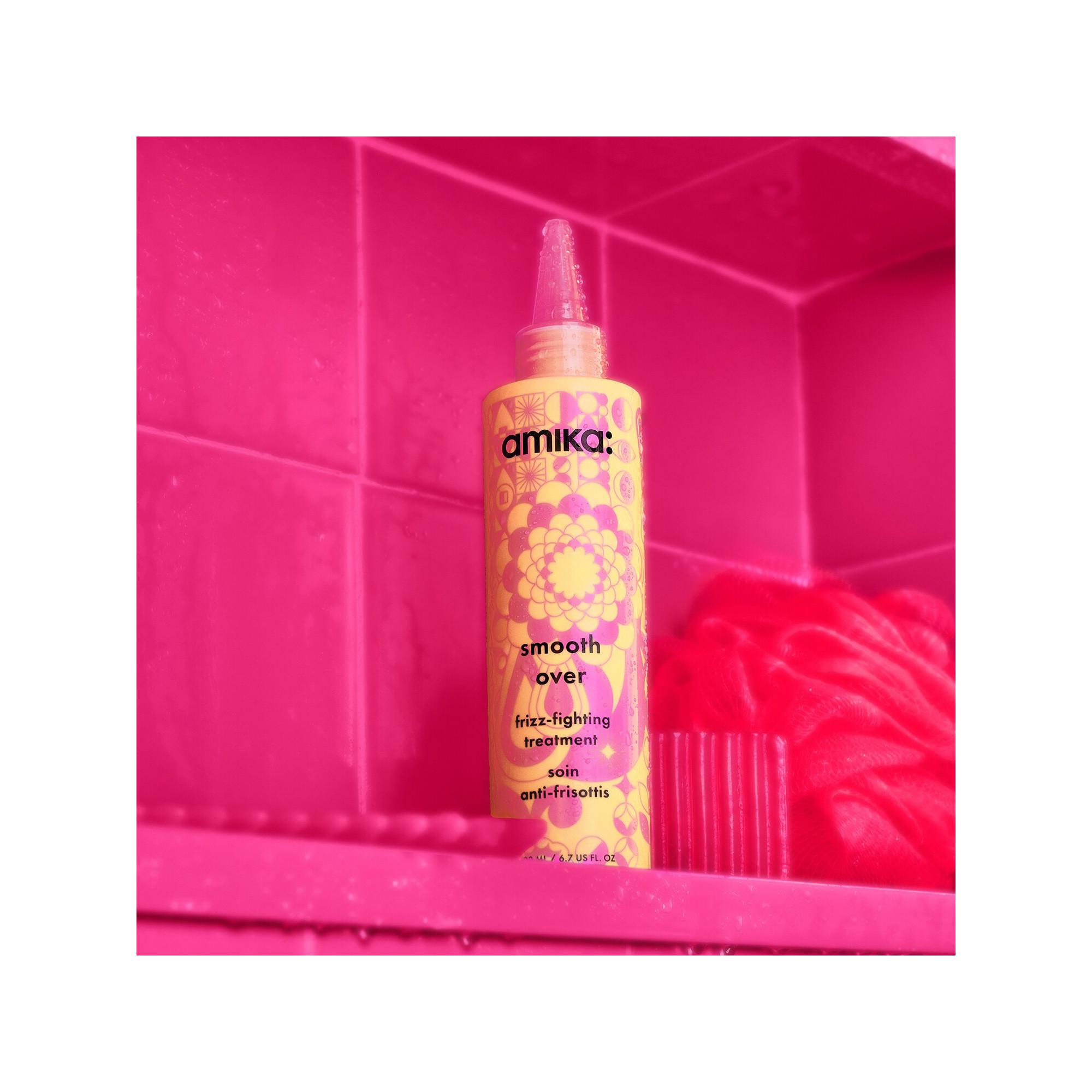 amika  Smooth Over - Trattamento anti-crespo 