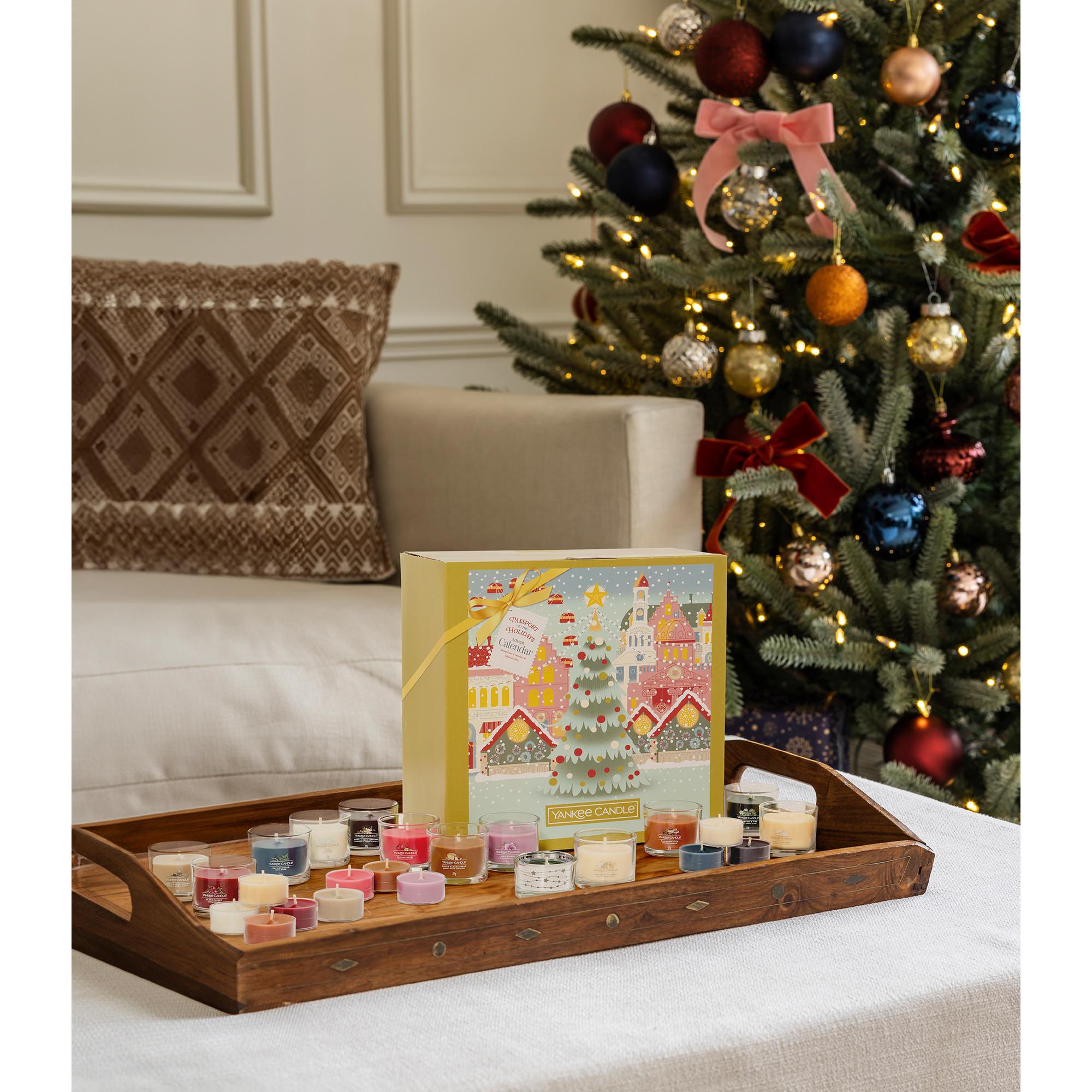 Yankee Candle Signature Set di candele profumate natalizie Passport to the Holidays 