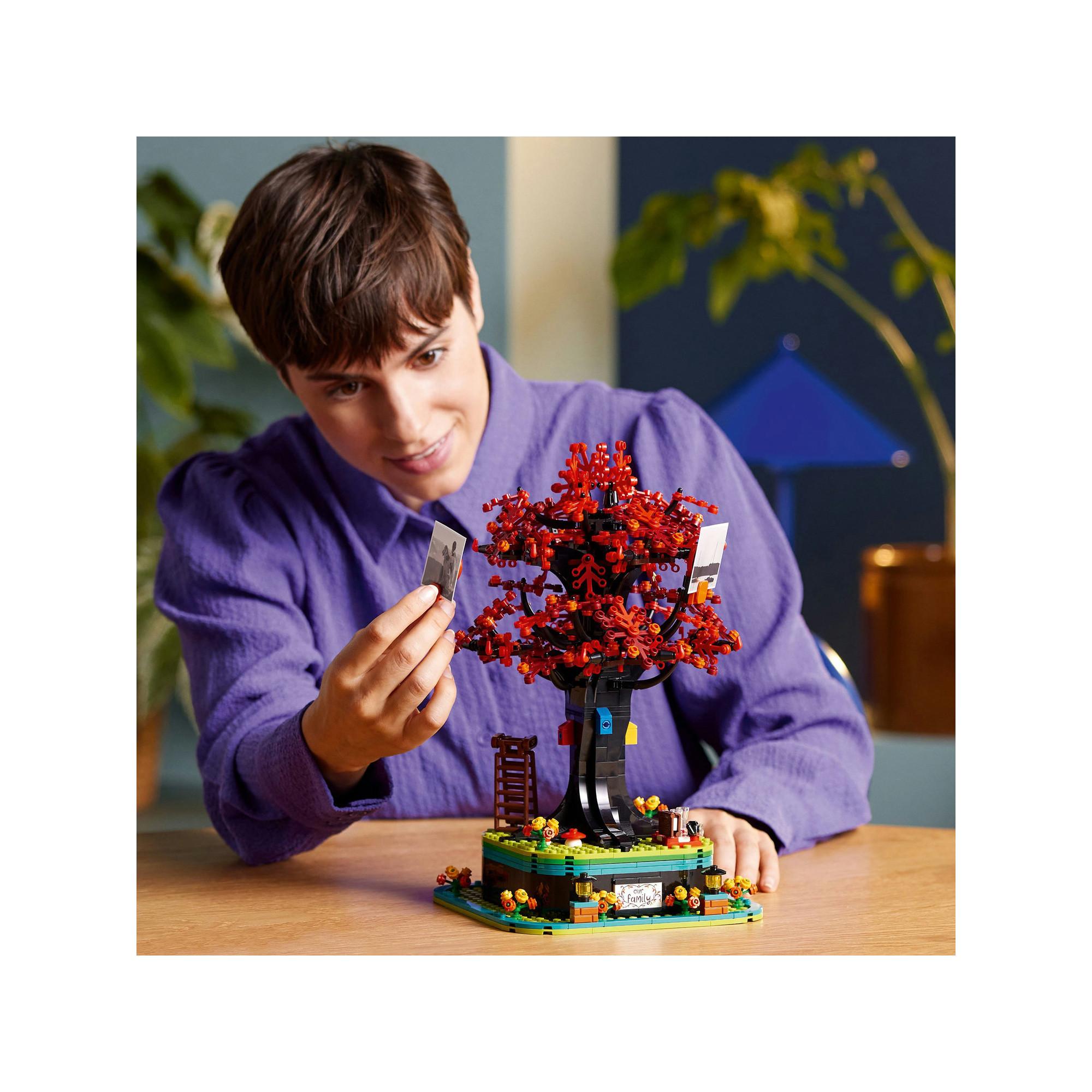 LEGO®  21346 Arbre généalogique 