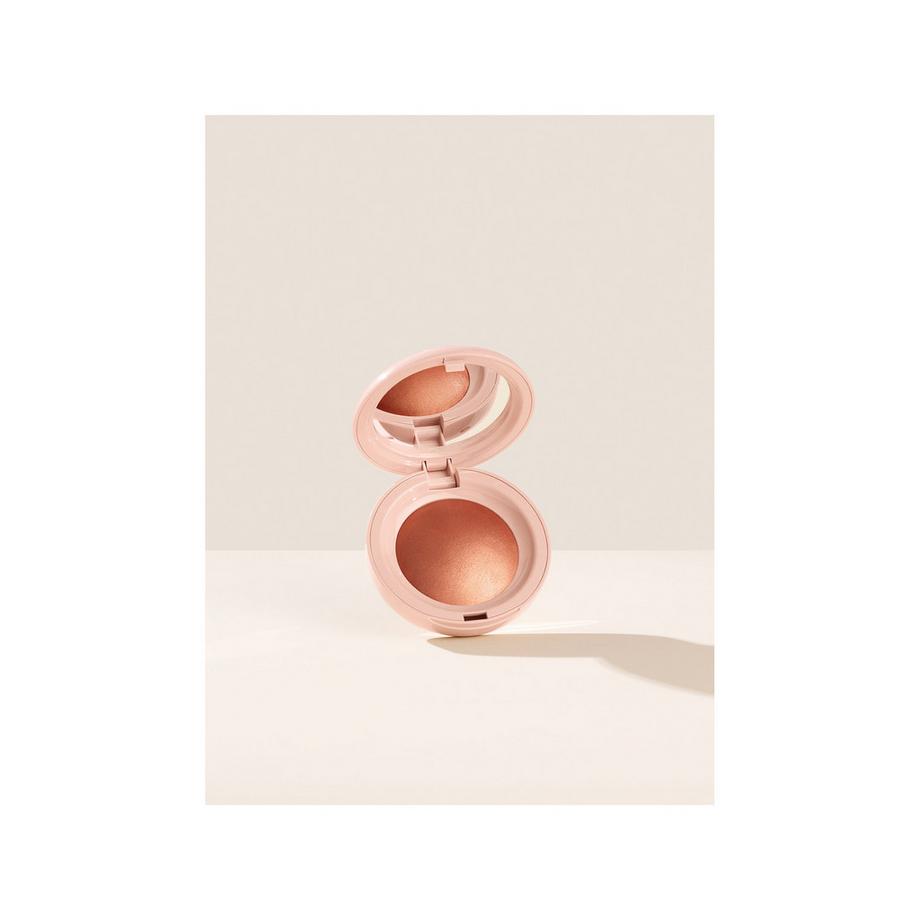 RARE BEAUTY Positive Light Silky Touch   Highlighter 