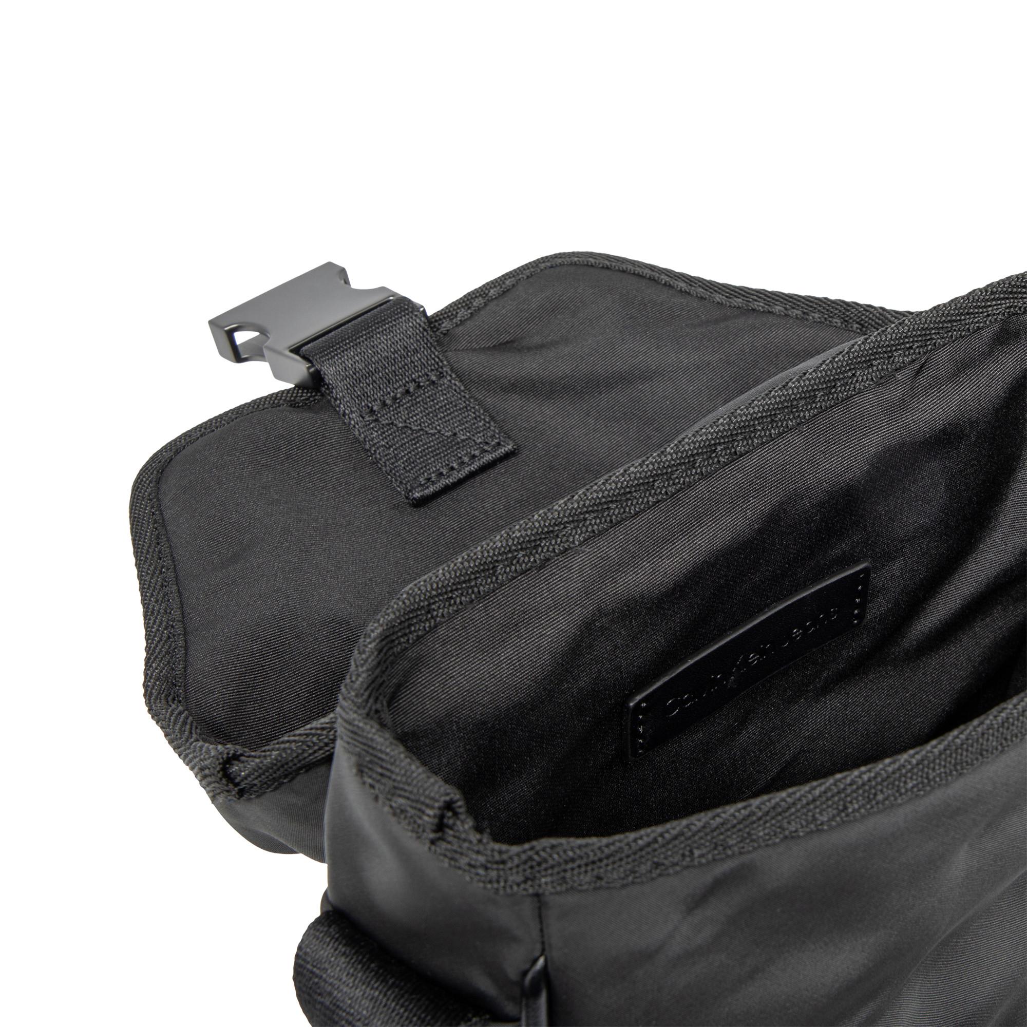 Calvin Klein Speed Clip UT Flap Reporter Sac à bandoulière  