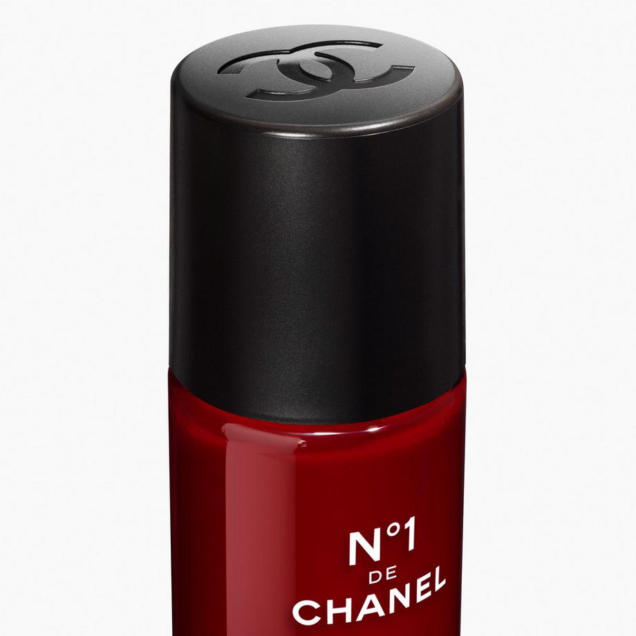 CHANEL N°1 DE CHANEL REVITALISIERENDES AUGENSERUM GLÄTTET – ERFRISCHT – ÖFFNET DEN BLICK 
