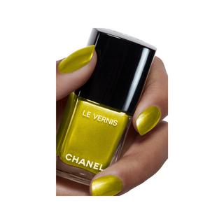 CHANEL LE VERNIS NAGELLACK – FARBE UND GLANZ MIT LANGEM HALT 