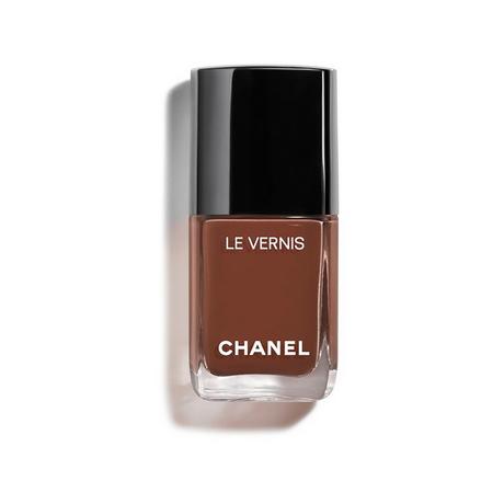 CHANEL LE VERNIS NAGELLACK – FARBE UND GLANZ MIT LANGEM HALT 