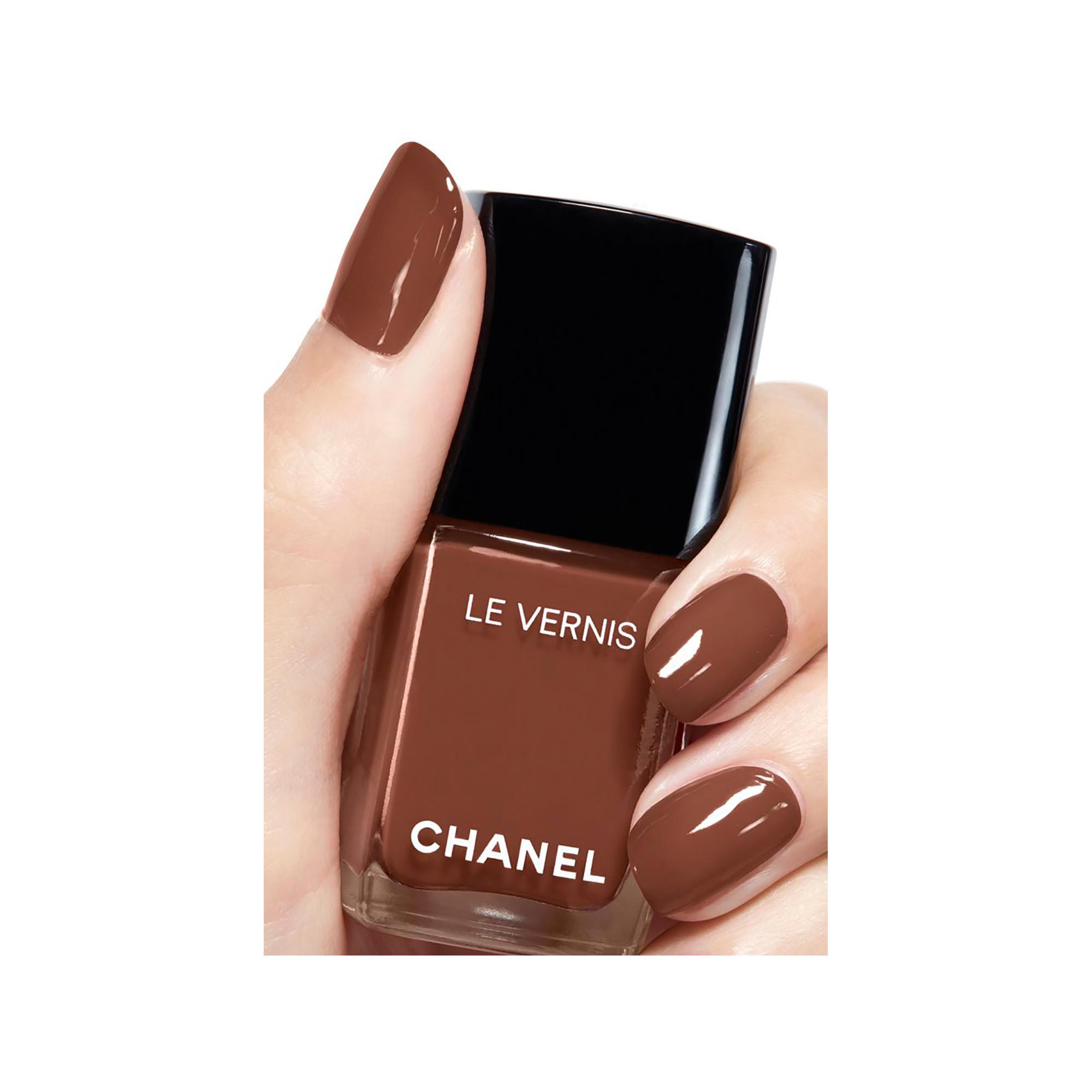 CHANEL LE VERNIS NAGELLACK – FARBE UND GLANZ MIT LANGEM HALT 