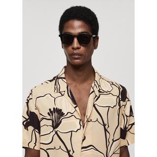 Mango Man T-Shirt mit Blumenmuster und Bowlingkragen  