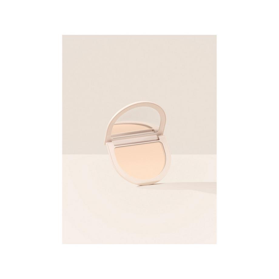 RARE BEAUTY  Tinted Pressed Powder - Getöntes Presspuder 