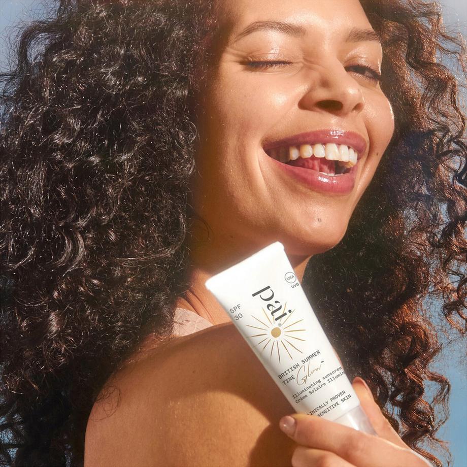 pai  British Summer Time Glow SPF 30 - peaux sensibles 