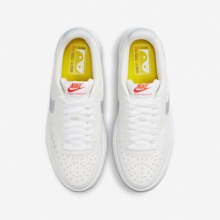 NIKE Wmns Court Vision Alta Sneakers, Low Top 