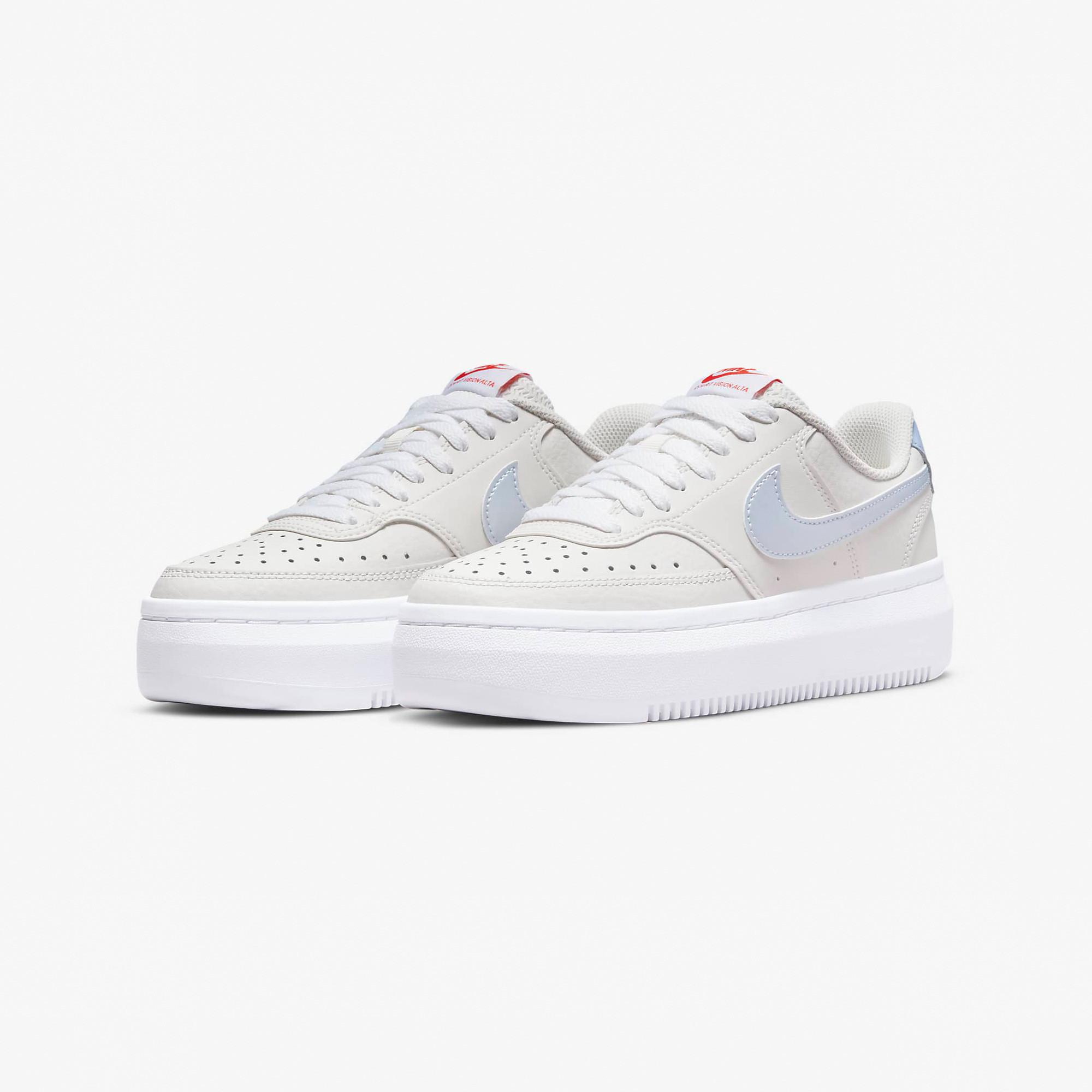 NIKE Wmns Court Vision Alta Sneakers, Low Top 