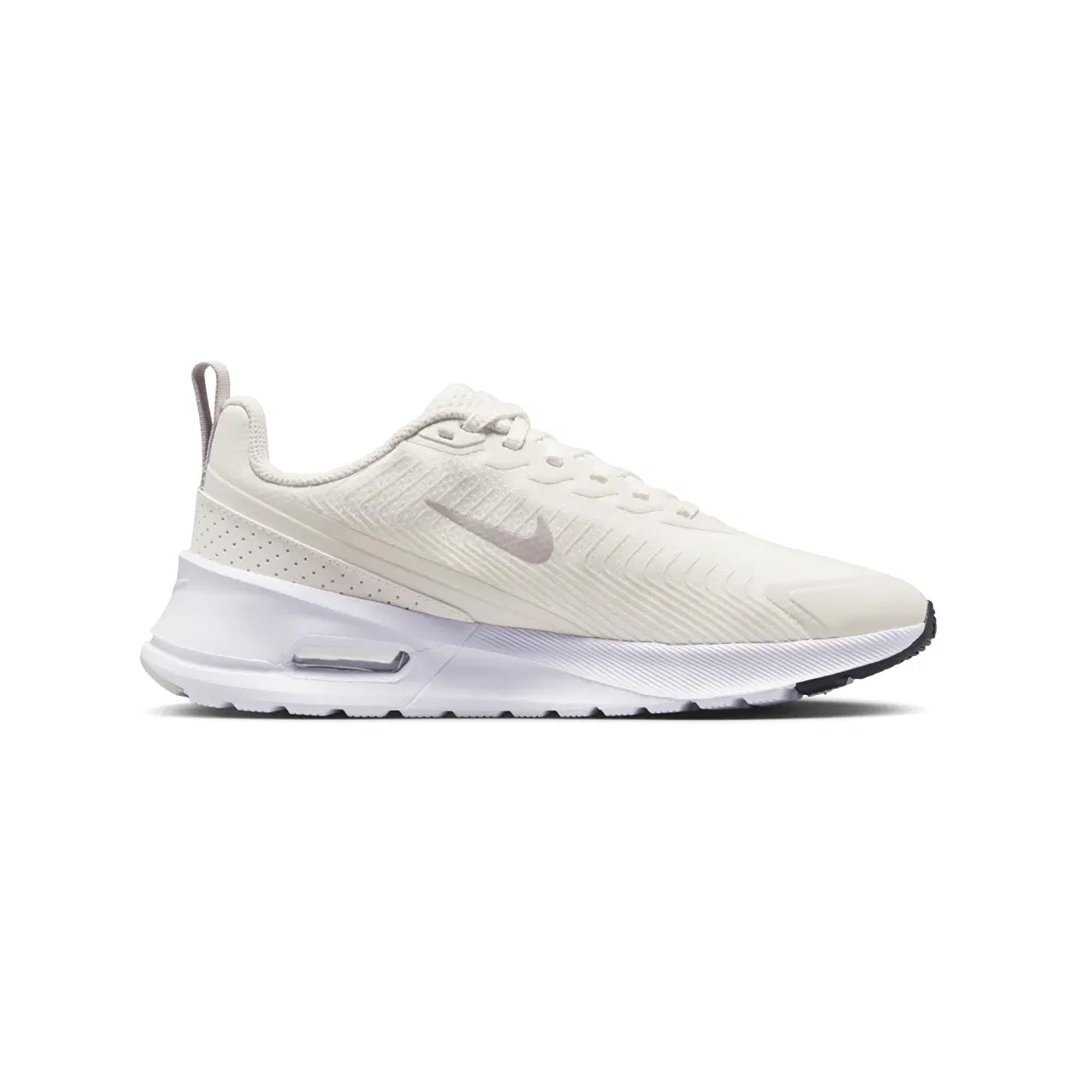 NIKE Wmns Air Max Nuaxis Sneakers, Low Top 