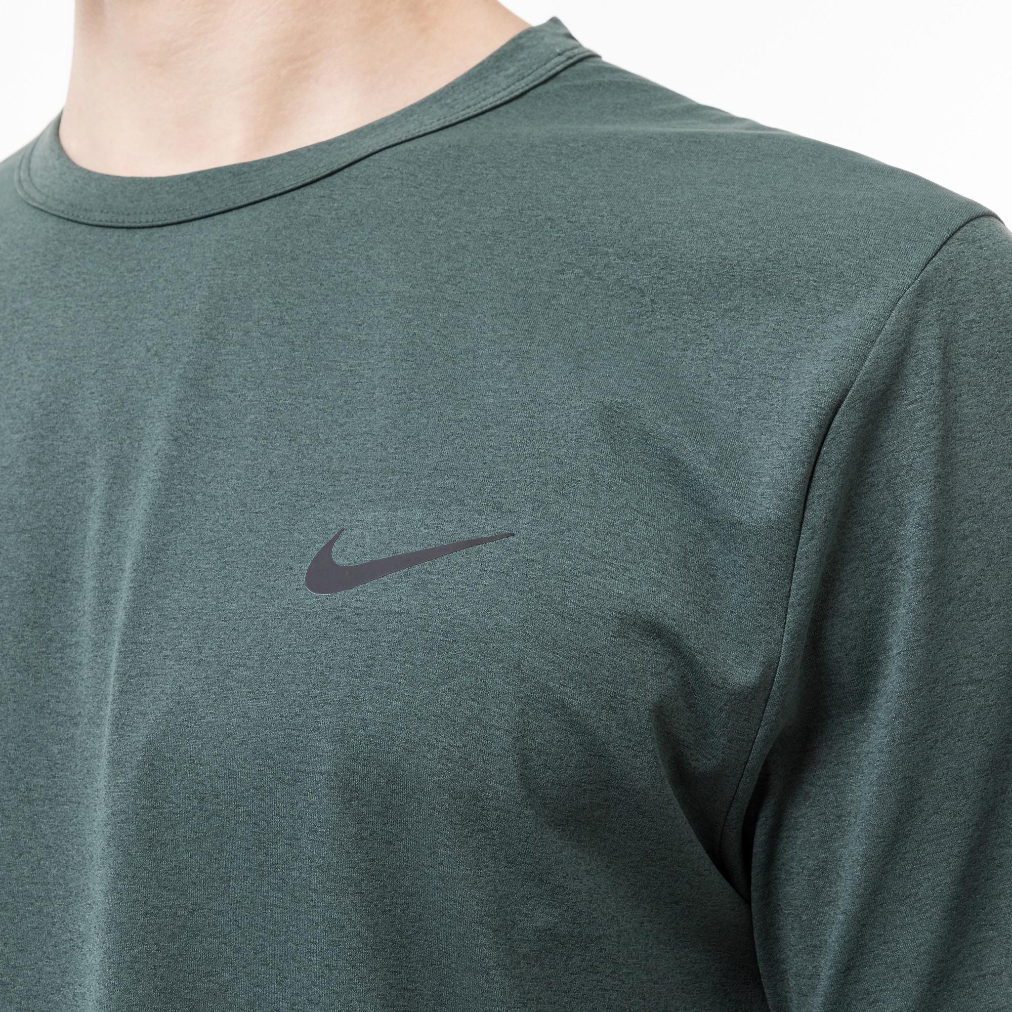 NIKE HYVERSE T-Shirt 