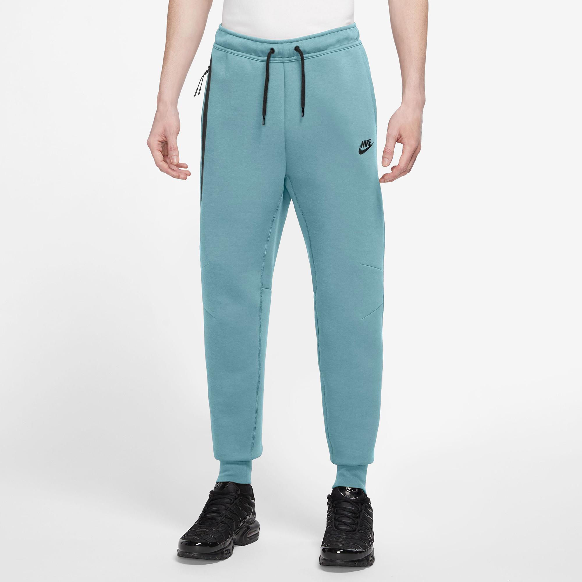 NIKE TECH FLEECE Pantalon de survêtement 