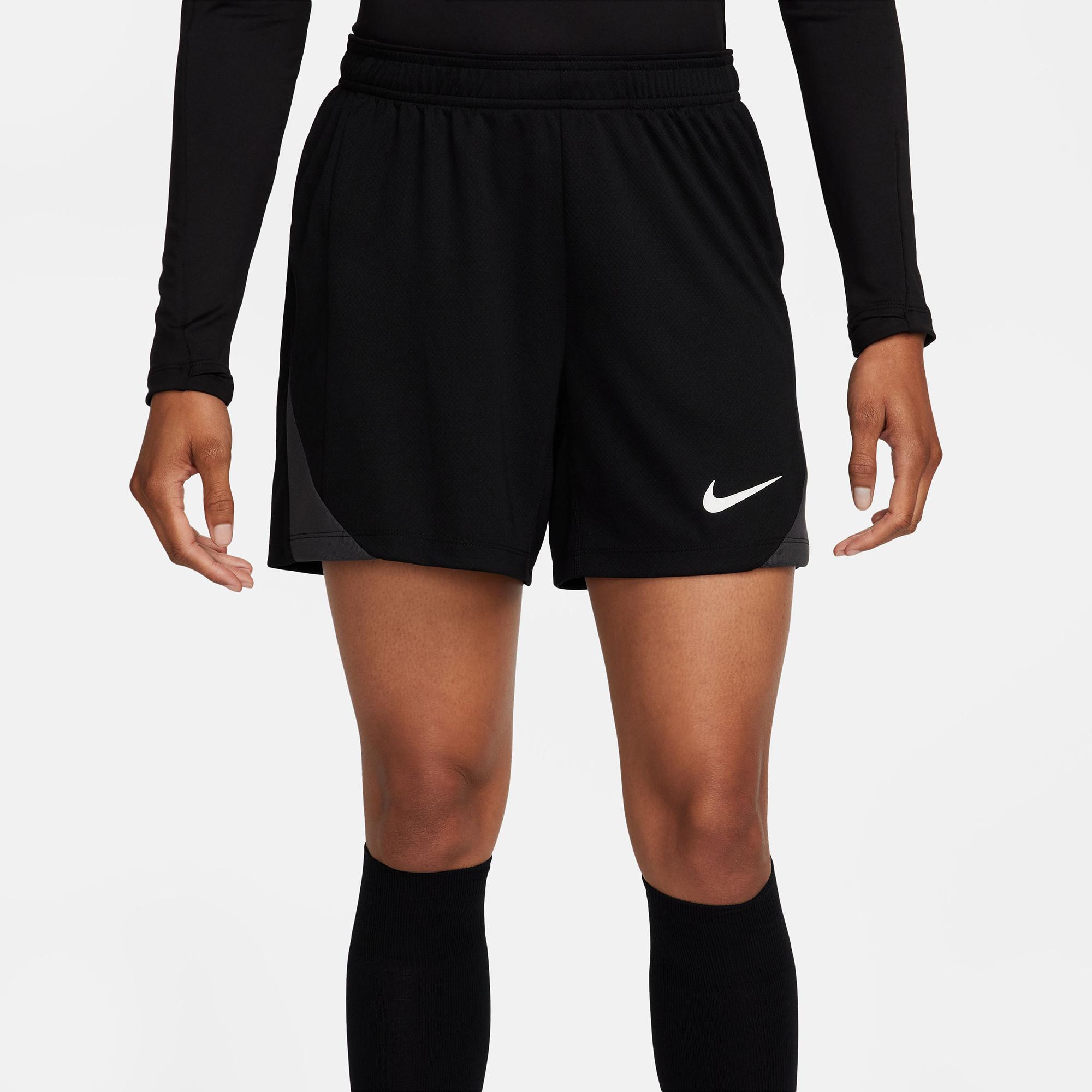 NIKE ShortsRg-Fit Short, Regular Fit 